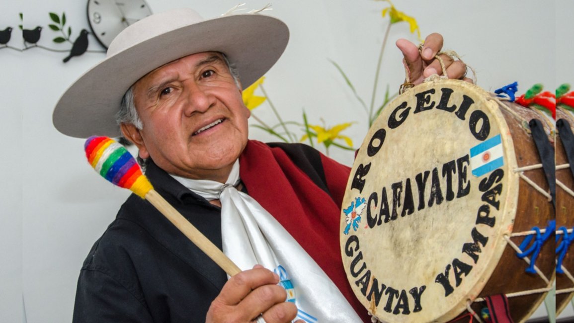 Rogelio "Kaucio" Guantay Yampas: "Nos hemos propuesto traer a los chicos jóvenes, a los niños a la copla"