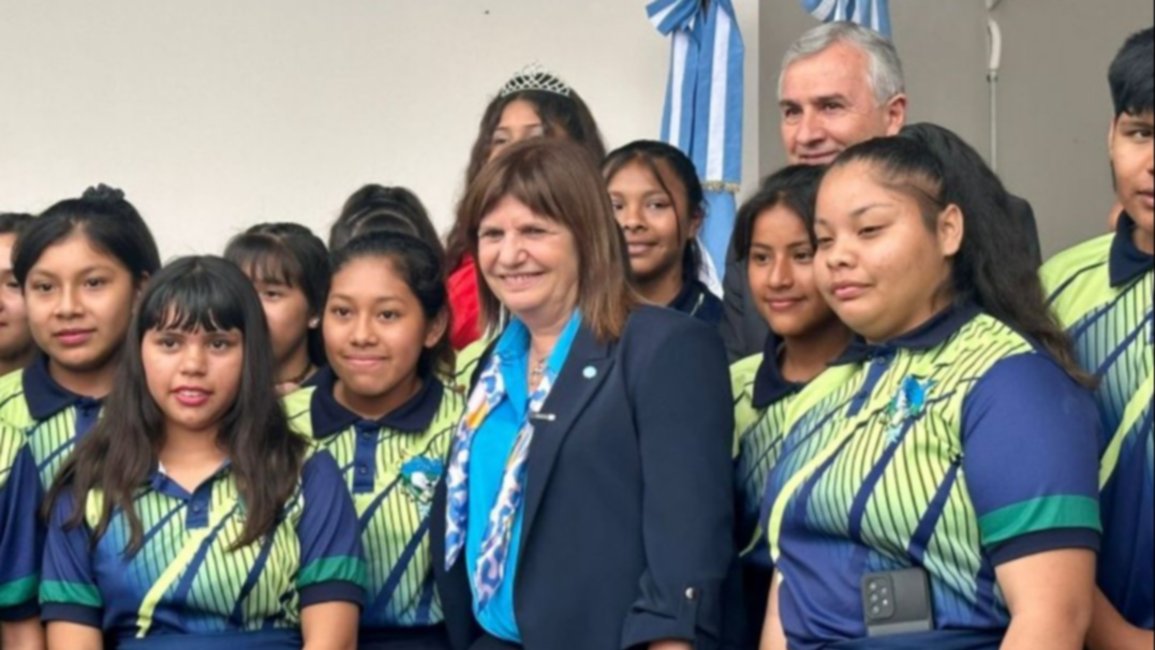 Patricia Bullrich visitó Jujuy y apuntó contra Milei: "Antes era muera la casta, ahora es viva la casta"