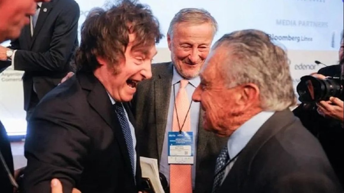 Javier Milei dijo que irá a un balotaje con Massa y le respondió a Eurnekian