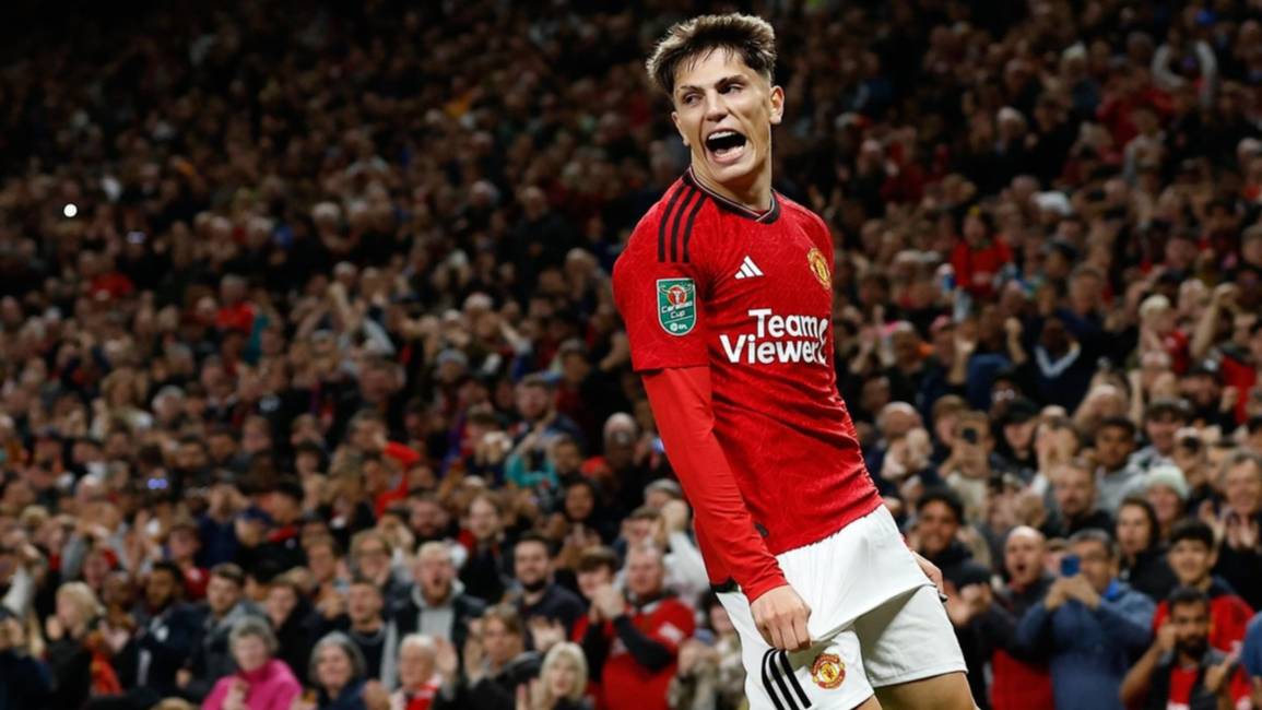 Golazo de la "joya" Garnacho en el triunfo del Manchester United