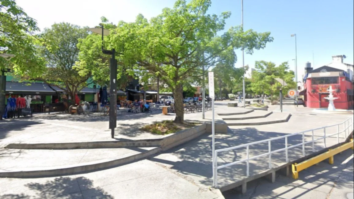 Estaba ebrio, ingresó a robar a un bar en el Paseo de los Poetas y se quedó dormido