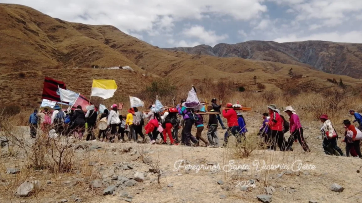 Y los pereginos ya comenzaron su caminar hacia el Milagro de Salta