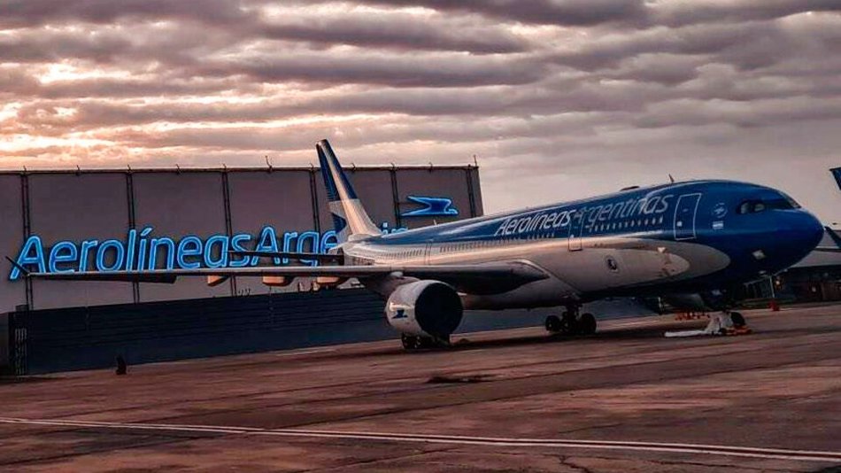 Aerolíneas Argentinas onda low cost: regresan los vuelos nocturnos con tarifas promocionales