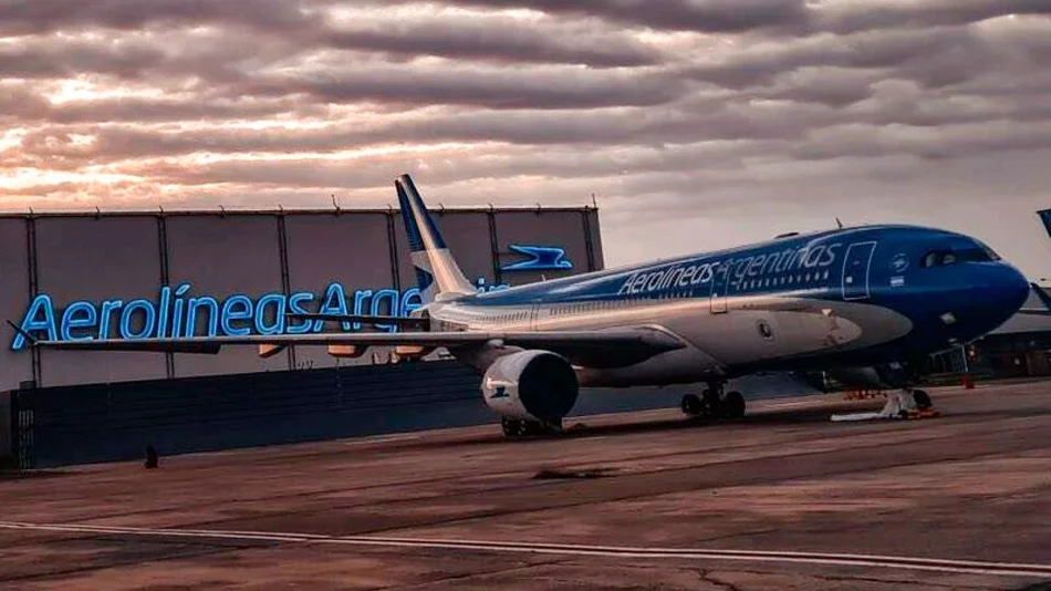 Aerolíneas Argentinas onda low cost: regresan los vuelos nocturnos con tarifas promocionales