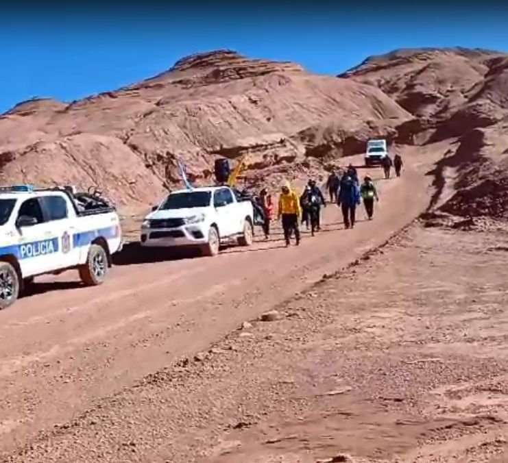 Bajan desde Tolar Grande 50 almas peregrinas