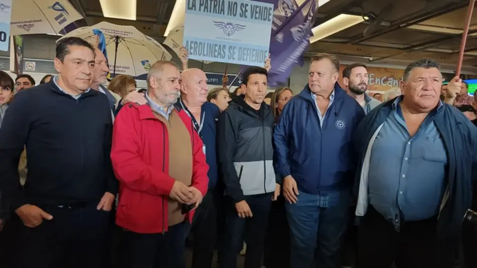 Los gremios aeronáuticos anunciaron un paro por 24 horas desde este viernes al mediodía