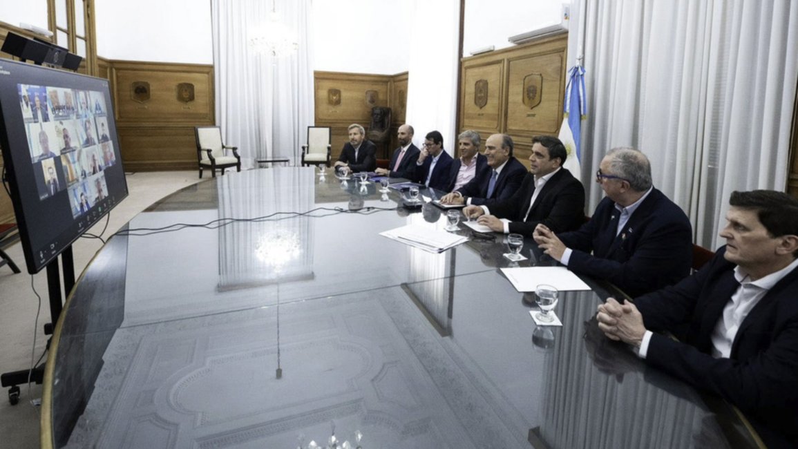 Caputo y Francos calman a los gobernadores: el ajuste no será tanto