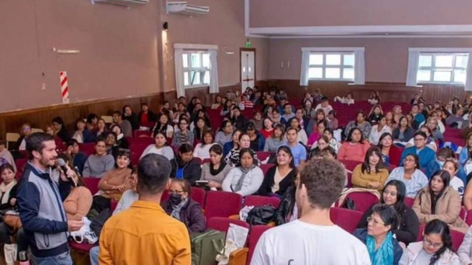 Capacitarán a docentes en la prevención de la ludopatía y el ciberbullying