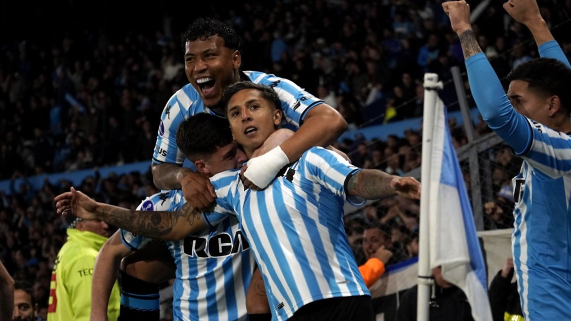 VIDEO. Racing goleó a Paranaense y clasificó a la semifinal de la Copa Sudamericana