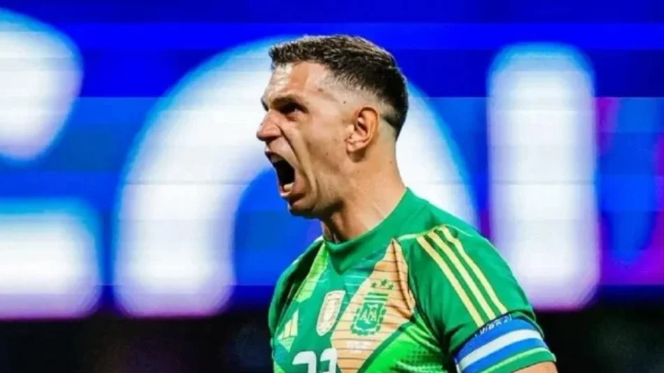 El Dibu Martínez se perderá la doble fecha de Eliminatorias : detalles sobre la sanción de la FIFA