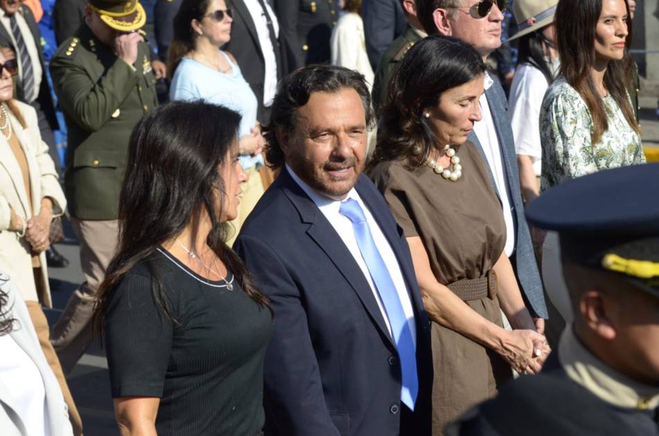 Milagro en Salta, EN VIVO, minuto a minuto: las imágenes del Señor y la Virgen del Milagro ya procesionan por las calles de la Ciudad haste el monumento 20 de Febrero- Milagro en Salta, EN VIVO, minuto a minuto: las imágenes del Señor y la Virgen del Milagro ya procesionan por las calles de la Ciudad haste el monumento 20 de Febrero