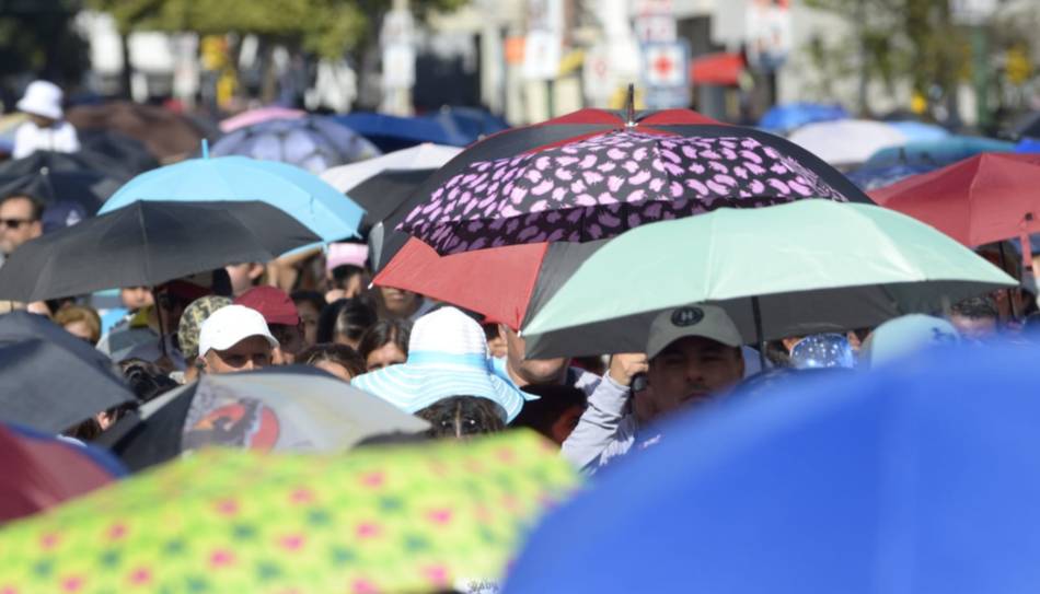 Milagro en Salta, EN VIVO, minuto a minuto: las imágenes del Señor y la Virgen del Milagro ya procesionan por las calles de la Ciudad haste el monumento 20 de Febrero- Milagro en Salta, EN VIVO, minuto a minuto: las imágenes del Señor y la Virgen del Milagro ya procesionan por las calles de la Ciudad haste el monumento 20 de Febrero