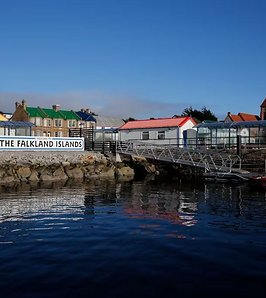 "Las Malvinas son británicas porque los isleños de las Malvinas eligen ser británicos", respondió el Reino Unido
