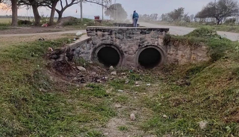 Contrarreloj: los municipios aceleran los trabajos de limpieza y mantenimiento de canales urbanos