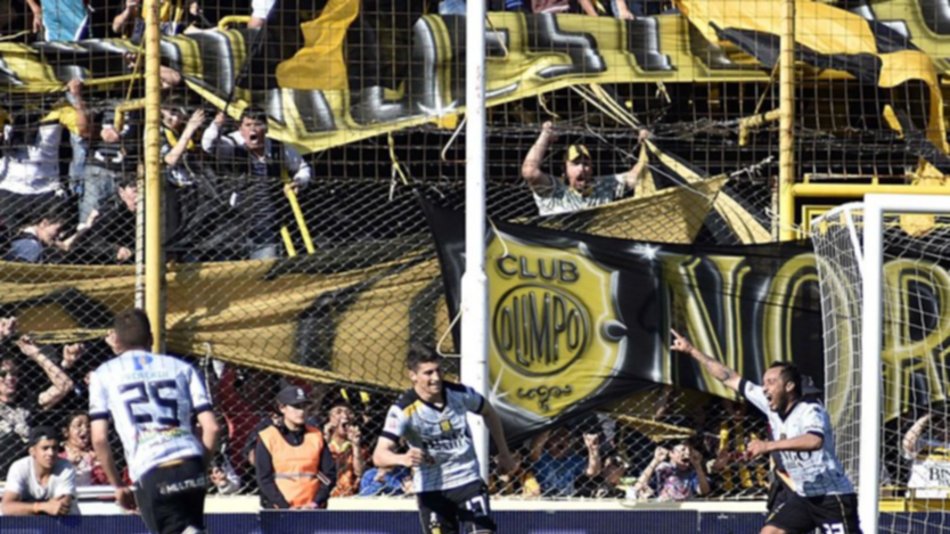 San Lorenzo perdió con Olimpo 2 a 1 y Boca quedó a un paso del título