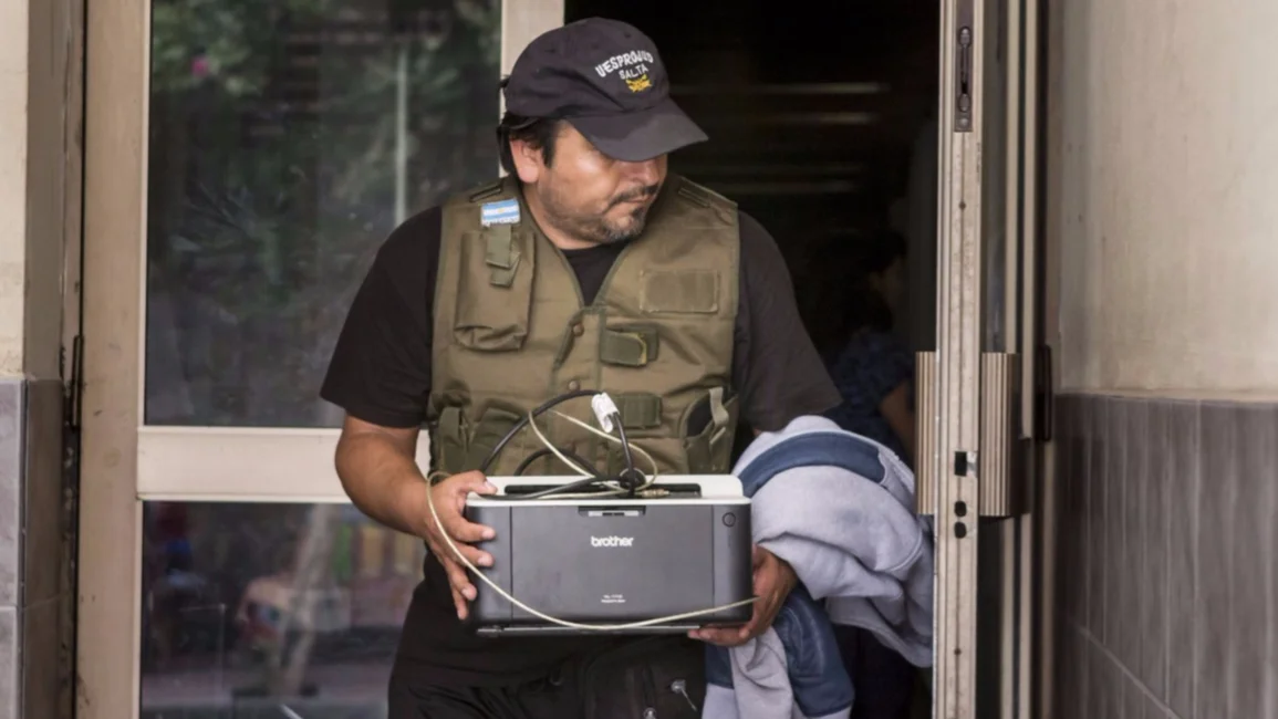 Las maniobras que se  investigan en medio país
