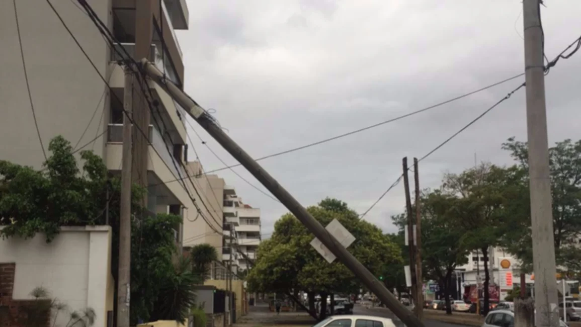 Una fuerte tormenta azotó la Capital y localidades cercanas: hay evacuados en la zona sudeste 