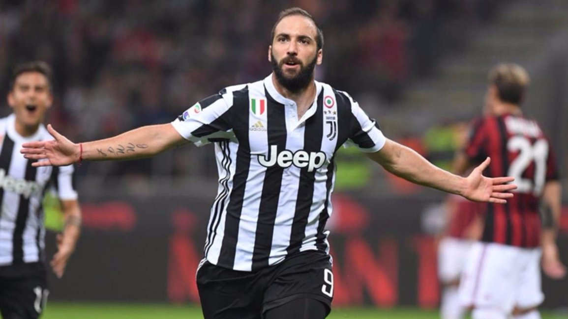 Higuaín superó los 100 goles en la Serie A