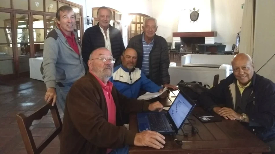 El Nacional Seniors de Tenis se enciende en el Sporting