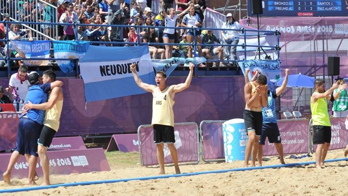 La Selección de beach handball luchará por una medalla con el salteño Basualdo 