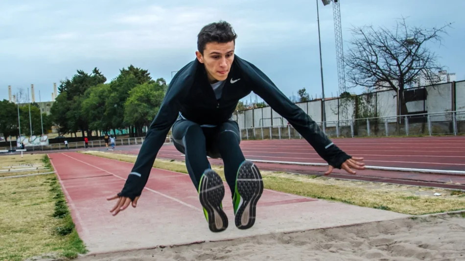 Luciano Méndez sale a escena en el salto triple 
