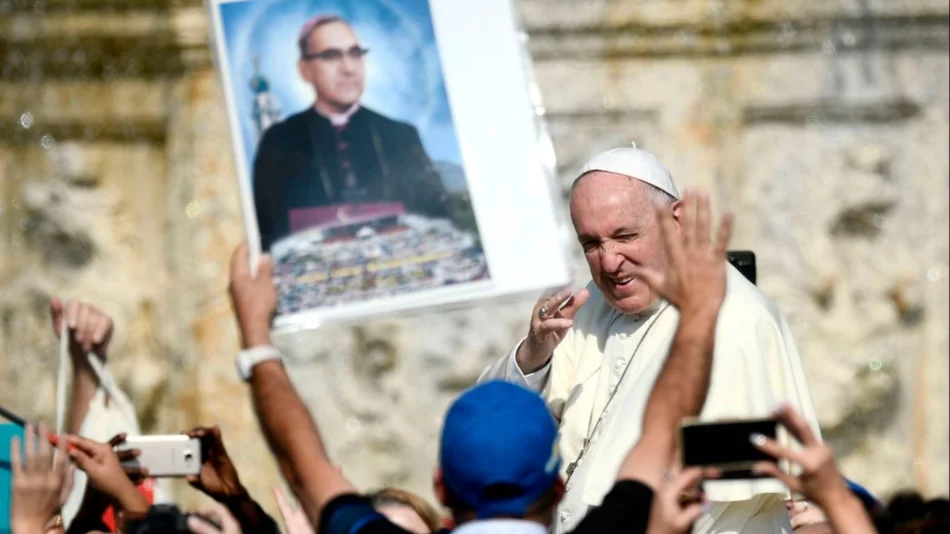 Es santo el arzobispo de El Salvador Oscar Romero