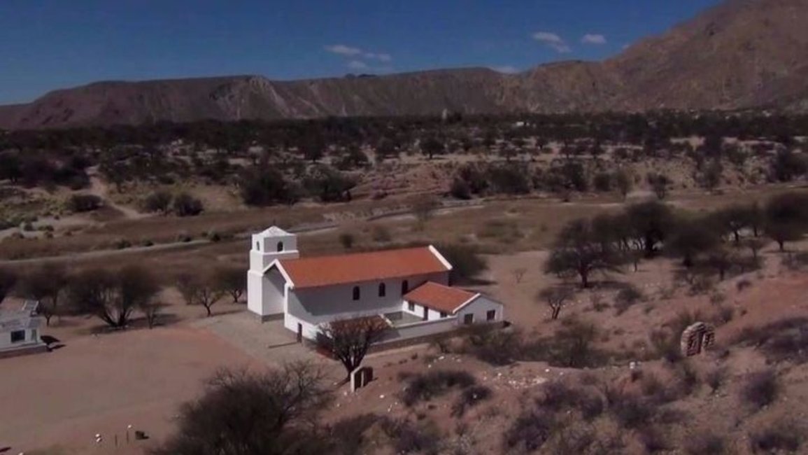 Construirán cientos de baños para erradicar las letrinas de Luracatao y parajes rurales 