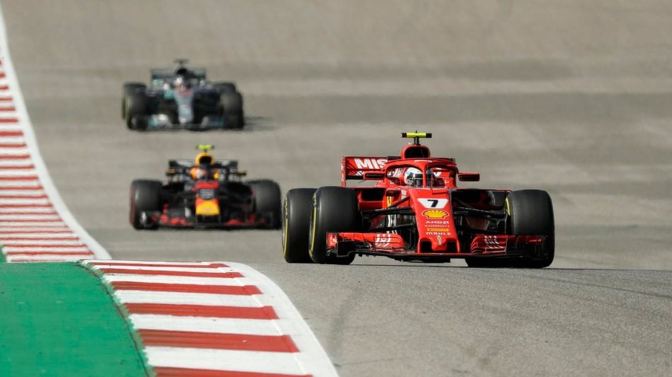 Raikkonen ganó en EE. UU. y Hamilton debe esperar para ser quíntuple campeón