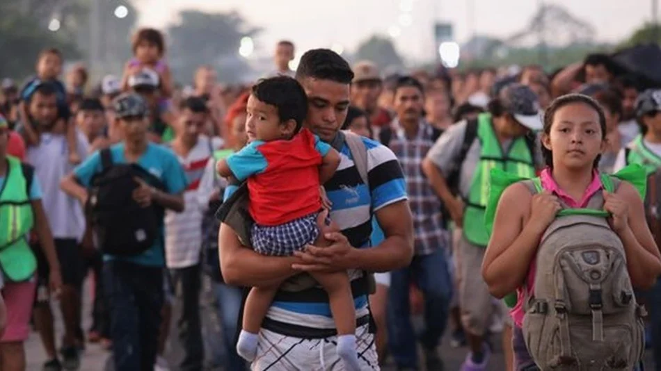 Agotados y enfermos: ya son más de 7 mil los migrantes que caminan hacia Estados Unidos