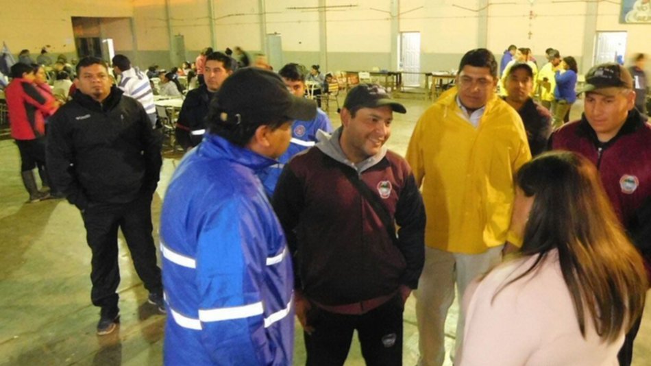 El Gobierno asiste a más de 400 evacuados de Apolinario Saravia, Pizarro y Burela