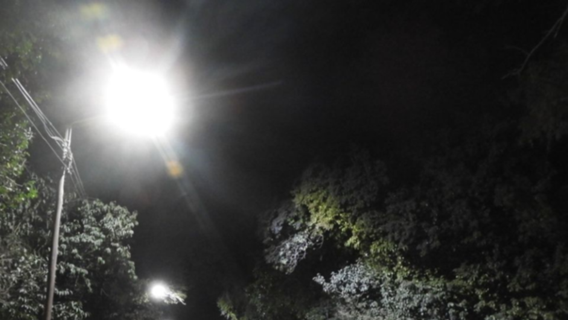 Prevención: iluminaron con LED la transitada calle Necochea