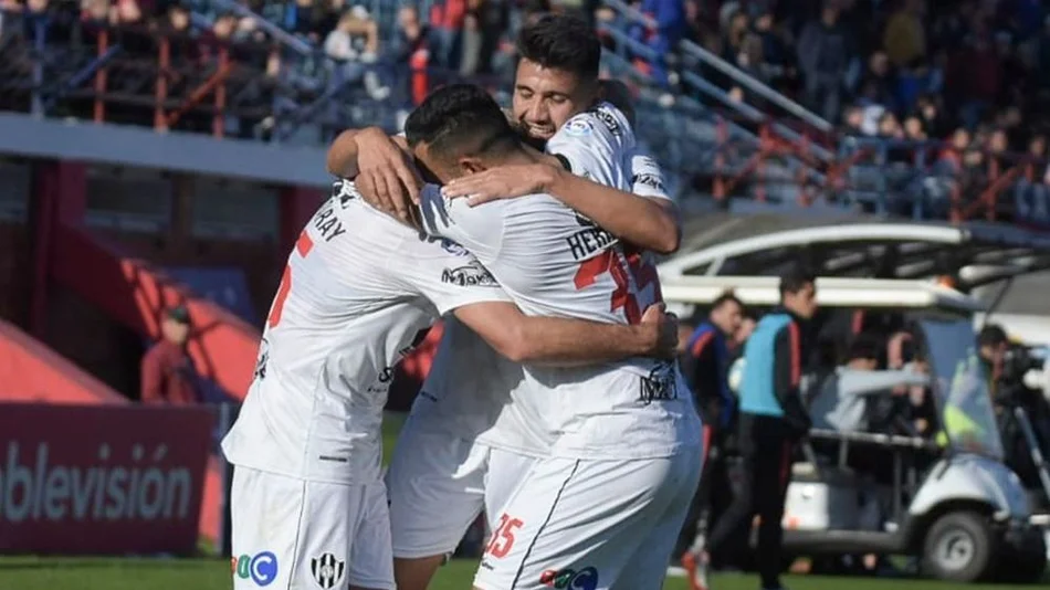 San Lorenzo se comió un paliza frente a Central Córdoba (SdE)