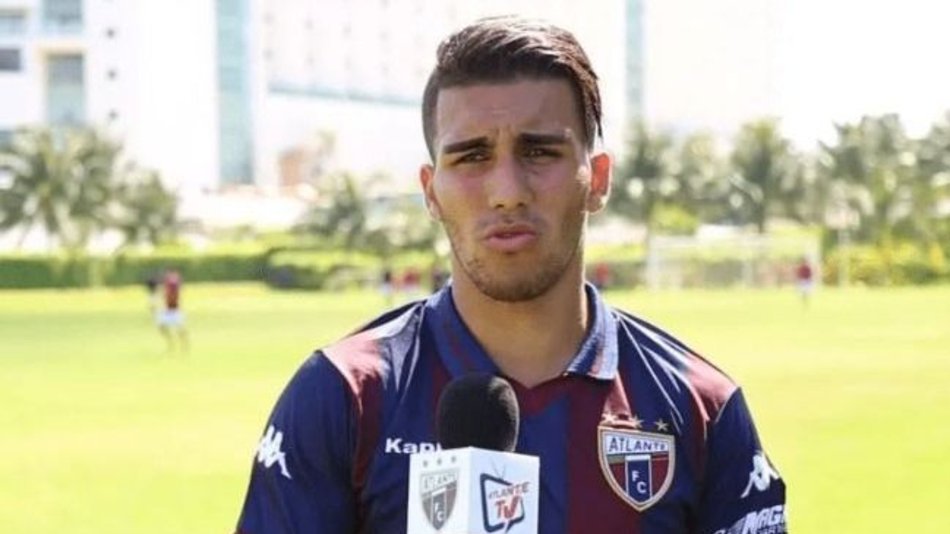 Futbolista argentino murió tras caer accidentalmente desde un sexto piso