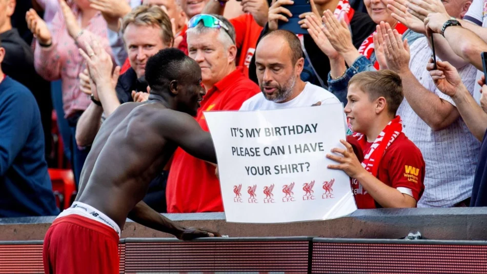 Sadio Mané, la figura del Liverpool que no olvida sus orígenes: ¿Para qué quiero 10 Ferraris? Prefiero construir escuelas