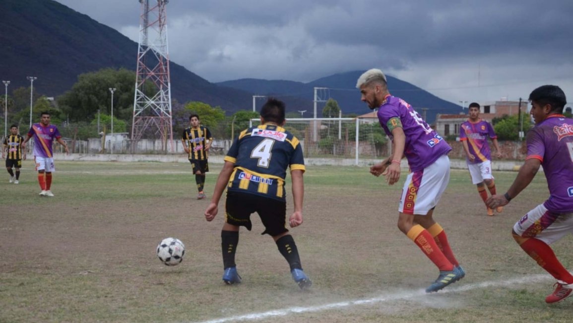 Peñarol pegó primero y venció al ciclón en el este