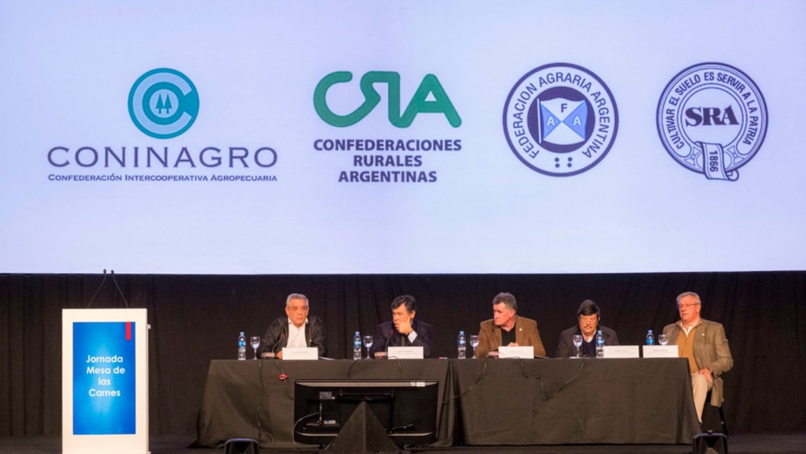  El agro criticó las medidas económicas para fortalecer las reservas 
