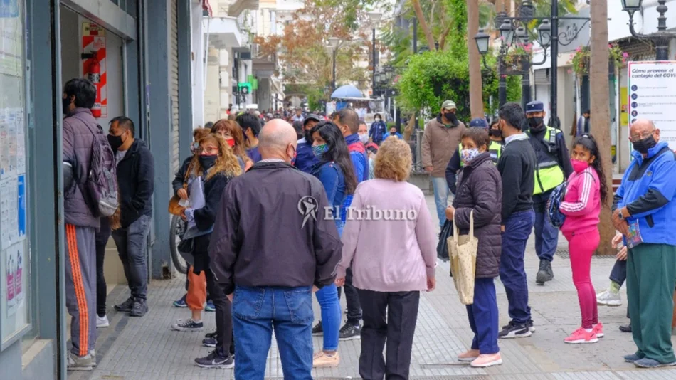 Los comercios retomaron su actividad y hubo mucho movimiento en las calles