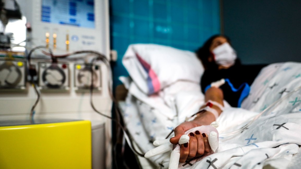 Nación informó que el tratamiento con plasma se focaliza en pacientes con menos de una semana de enfermedad