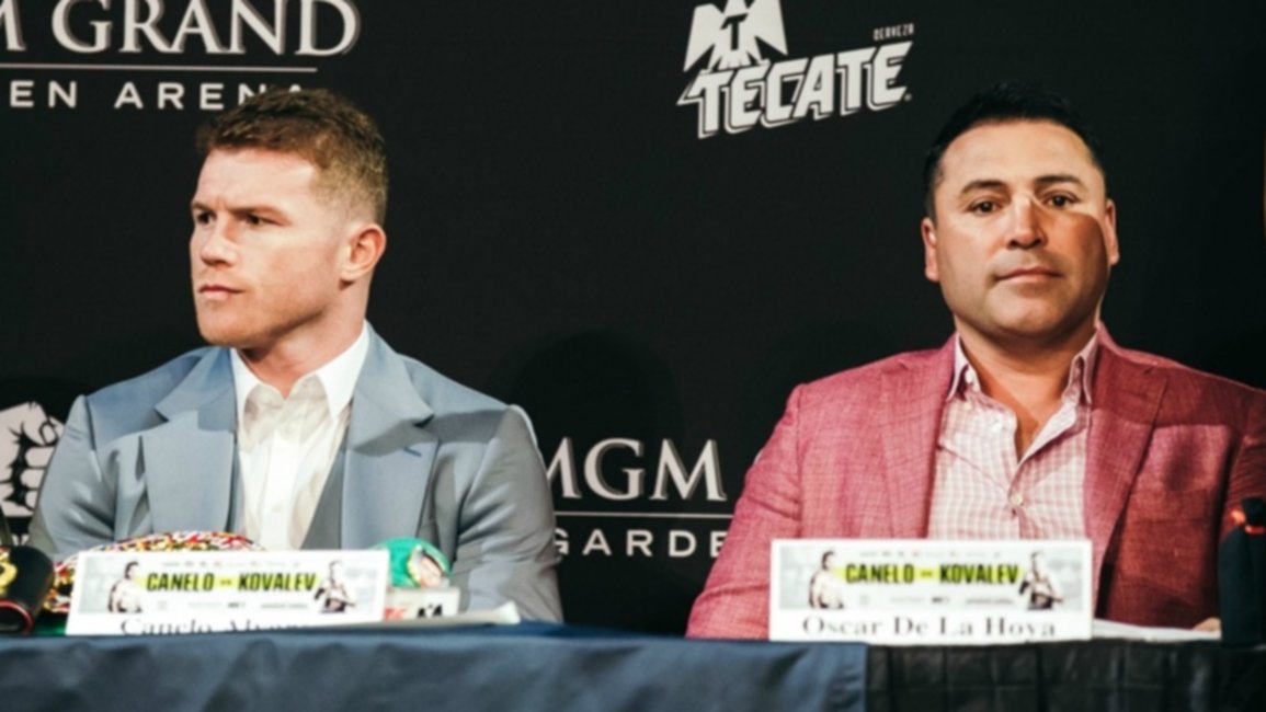 Canelo Álvarez va por todo contra Óscar De la Hoya