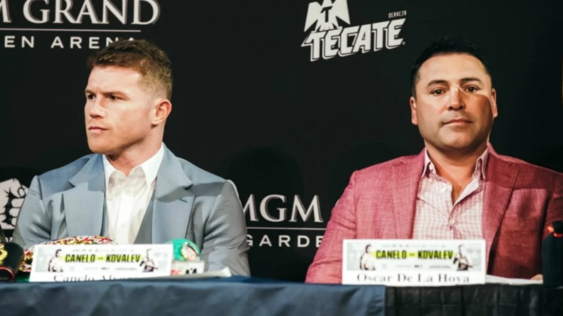 Canelo Álvarez va por todo contra Óscar De la Hoya