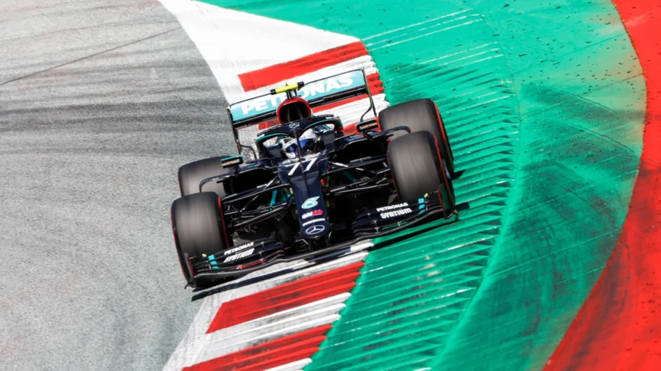 Bottas larga primero y relegó a Hamilton al segundo puesto