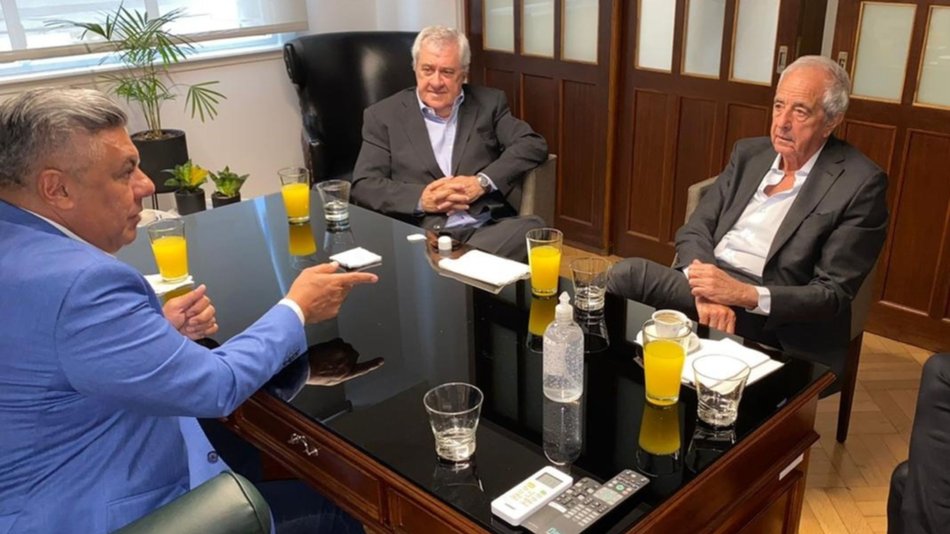 A dos días del inicio, Tapia se reunió  con Ameal y  D'Onofrio 