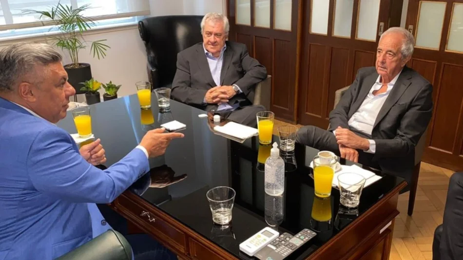 A dos días del inicio, Tapia se reunió  con Ameal y  D'Onofrio 