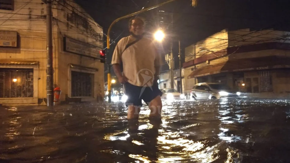 VIDEO. Fuerte lluvia en la capital salteña y en algunas zonas cayó granizo