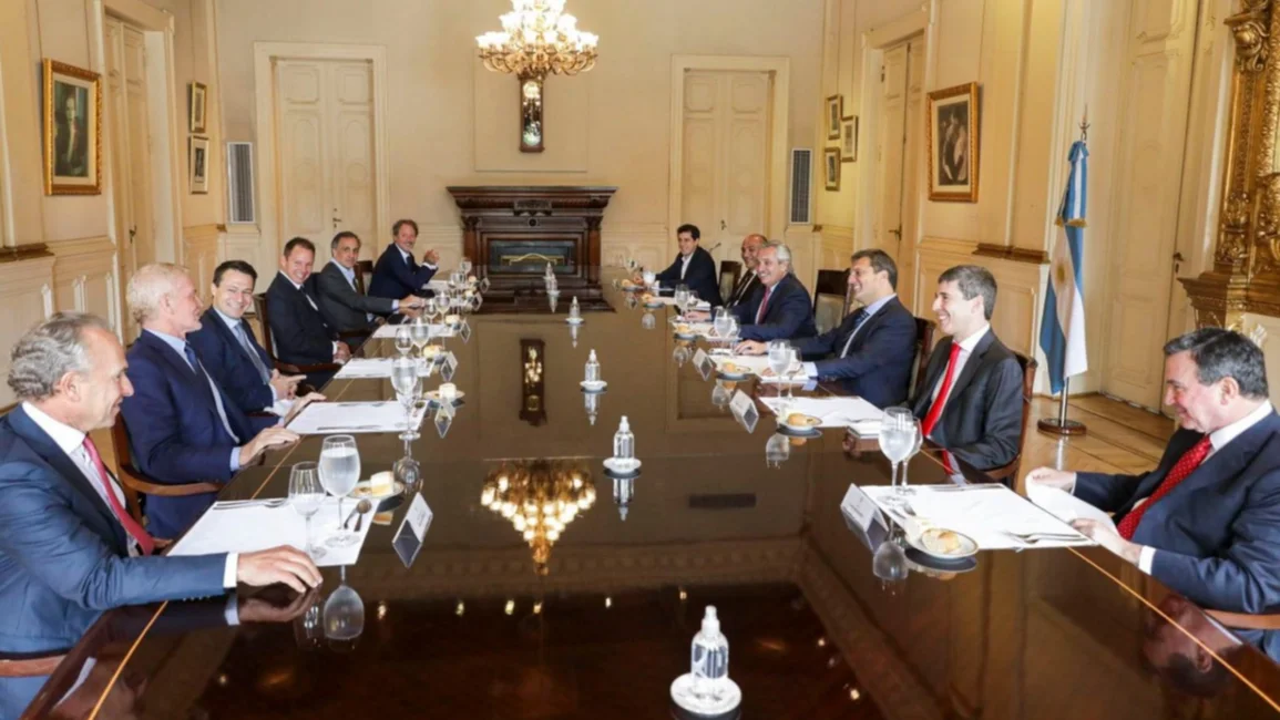  Un almuerzo sin respuestas claras 