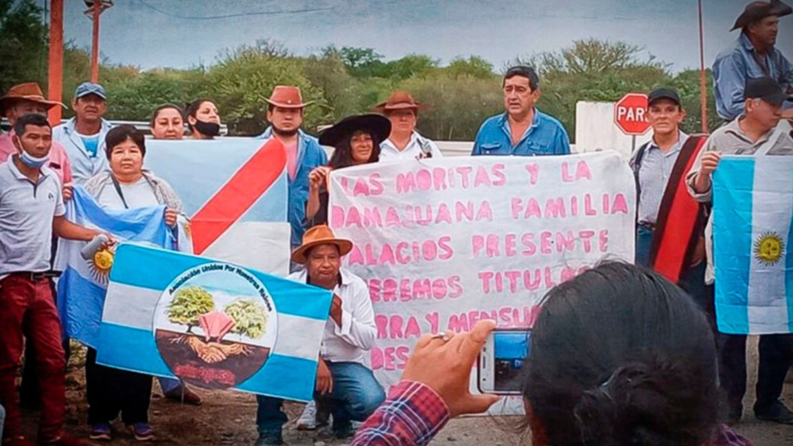  Marcha de campesinos para  reclamar por los desalojos 