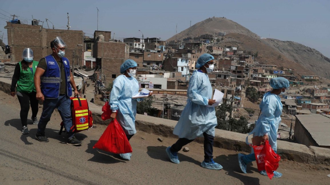 Las muertes y los contagios golpean duro a Perú y a Chile
