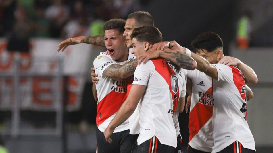 River busca dar un paso más rumbo al título de la Liga: visita a Estudiantes