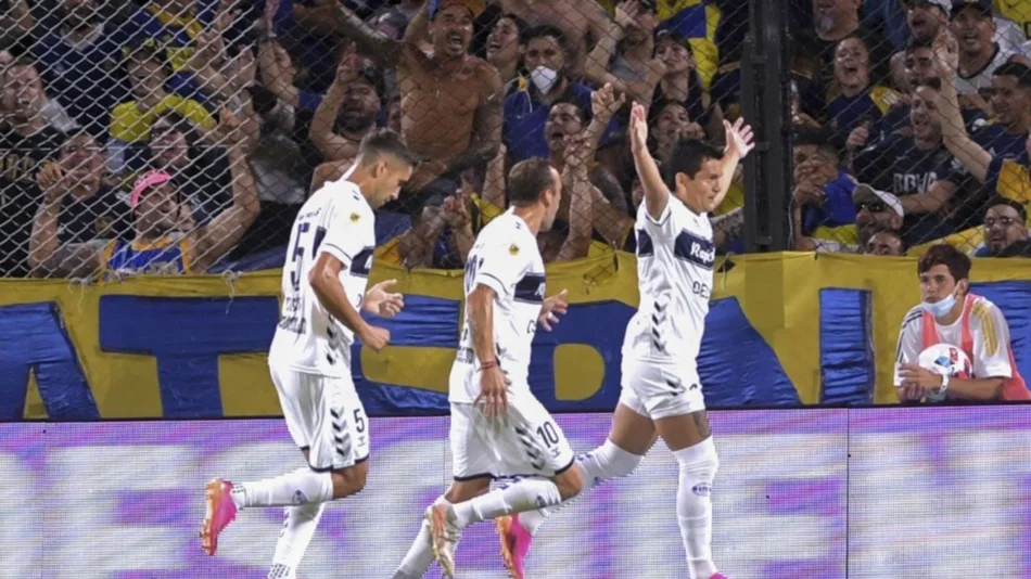 A Boca lo picó una “Pulga” y ahora	complica una de sus vías de ingreso a la Copa Libertadores