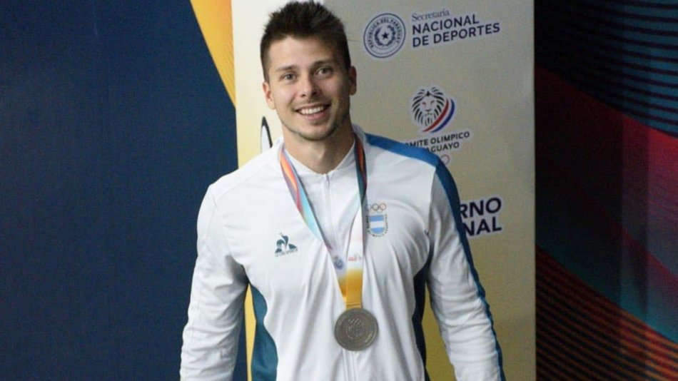 Strelkov debutó y se colgó la medalla de plata